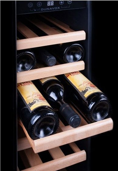 Винный шкаф DUNAVOX DX-19.58BK/DP купить с доставкой по Москве и Московской области в интернет-магазине ТехноВегас