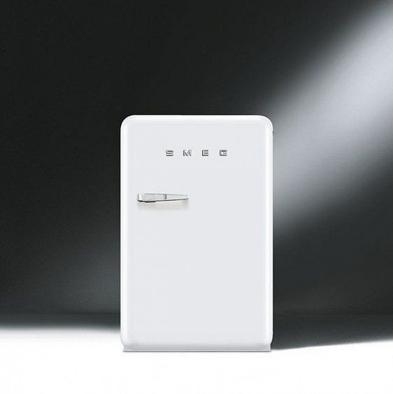 Холодильник SMEG FAB10RB купить с доставкой по Москве и Московской области в интернет-магазине ТехноВегас