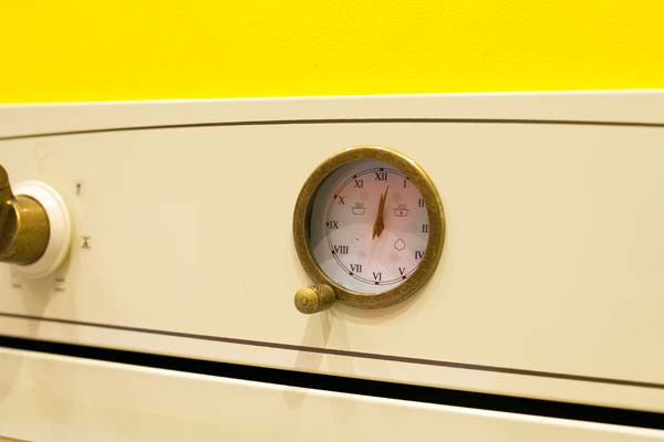 Электрический духовой шкаф MAUNFELD meofe.676rib.tm (цвет бежевая эмаль+бронза) купить с доставкой по Москве и Московской области в интернет-магазине ТехноВегас