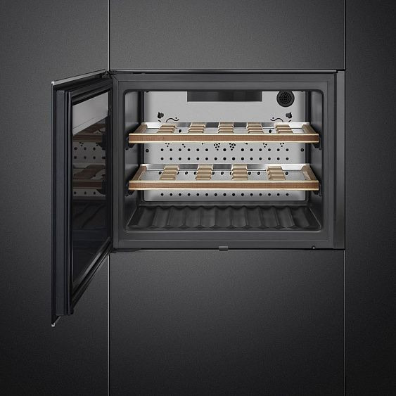 Винный шкаф SMEG CVI621LWNX3