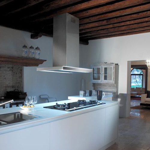 Вытяжка FALMEC plane parete 90 wh (800) купить с доставкой по Москве и Московской области в интернет-магазине ТехноВегас