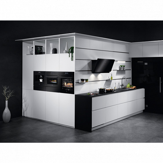 Встраиваемая кофемашина встраиваемая AEG KKE884500B