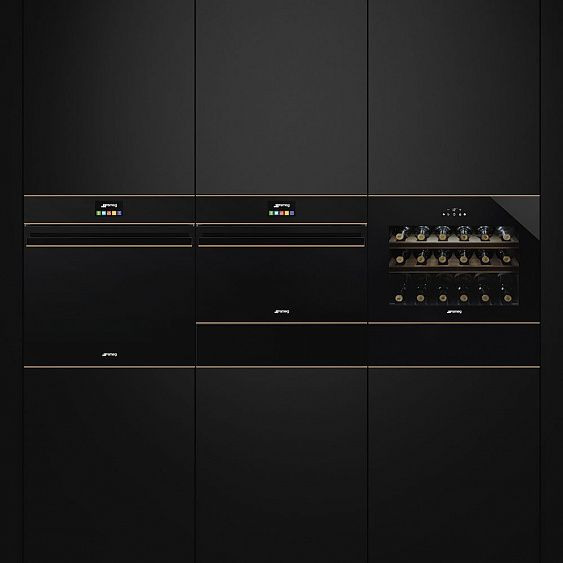 Компактный духовой шкаф Smeg SF4604VCNR1 купить с доставкой по Москве и Московской области в интернет-магазине ТехноВегас