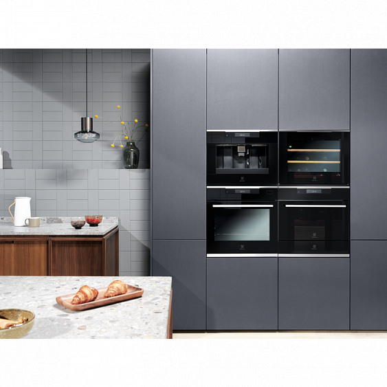 Встраиваемый винный шкаф Electrolux KBW5X