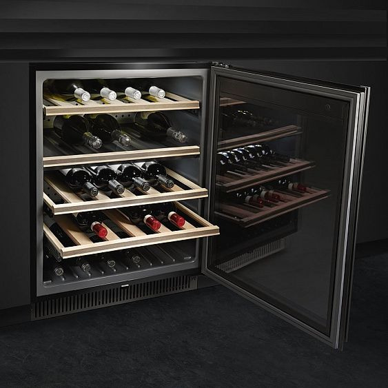 Винный шкаф Smeg CVI638NS