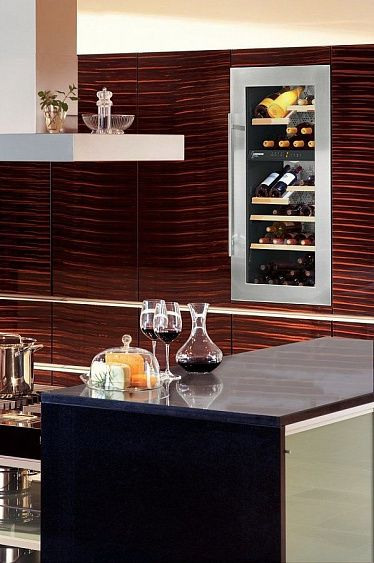 Винный холодильник LIEBHERR wtees 2053