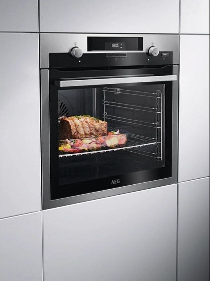 Духовой шкаф AEG BEM 451110 M