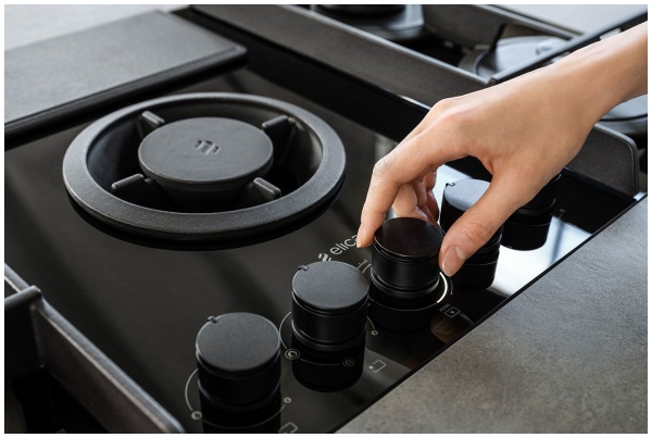 Газовая варочная панель со встроенной вытяжкой Elica NIKOLATESLA FLAME BL/F/88 купить с доставкой по Москве и Московской области в интернет-магазине ТехноВегас