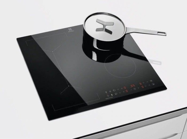 Варочная поверхность Electrolux LIV 6343 черный