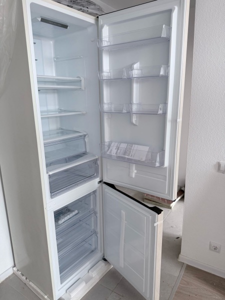 Холодильник KORTING KNFC 62017 B купить с доставкой по Москве и Московской области в интернет-магазине ТехноВегас