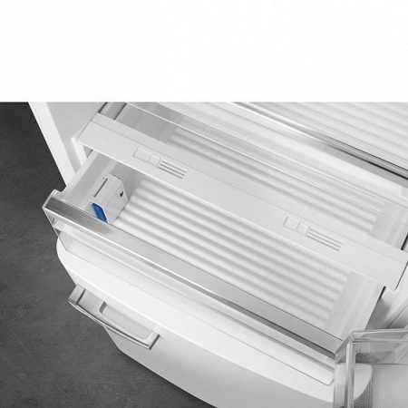 Холодильник SMEG FAB38RWH купить с доставкой по Москве и Московской области в интернет-магазине ТехноВегас