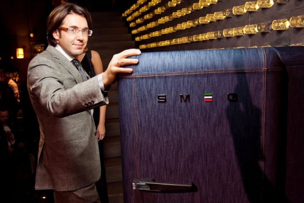 Холодильник SMEG fab28rdb купить с доставкой по Москве и Московской области в интернет-магазине ТехноВегас