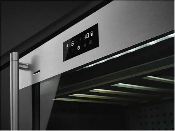 Встраиваемый винный шкаф SMEG CVI338RX3 купить с доставкой по Москве и Московской области в интернет-магазине ТехноВегас