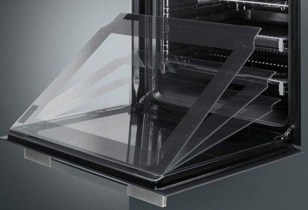 Духовой шкаф SMEG sf130b