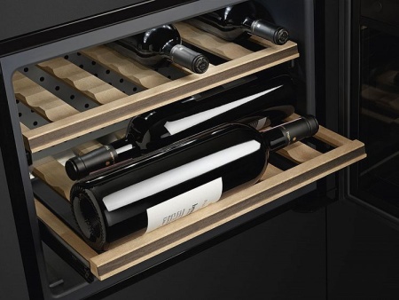 Винный шкаф SMEG CVI318X купить с доставкой по Москве и Московской области в интернет-магазине ТехноВегас