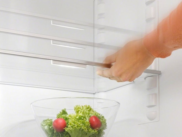 Встраиваемый холодильник Miele KFN 37692 iDE купить с доставкой по Москве и Московской области в интернет-магазине ТехноВегас