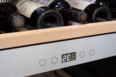 Винный шкаф Caso WineComfort 180 купить с доставкой по Москве и Московской области в интернет-магазине ТехноВегас