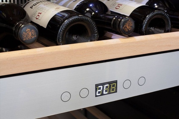 Винный шкаф Caso WineComfort 180 купить с доставкой по Москве и Московской области в интернет-магазине ТехноВегас