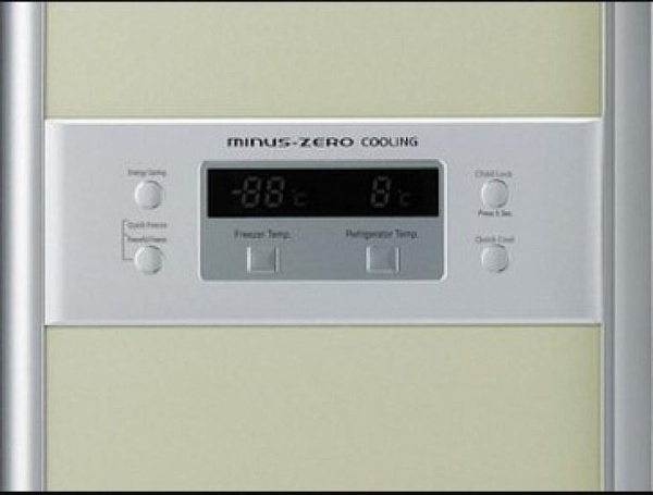 Холодильник  HITACHI r-m702 pu2 gs серебристый купить с доставкой по Москве и Московской области в интернет-магазине ТехноВегас