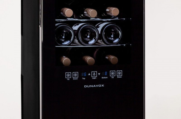 Винный шкаф DUNAVOX  thermo dx-24.68dsc