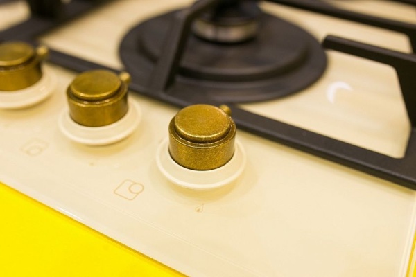 Газовая поверхность MAUNFELD MGHG.75.13RIB_CREAM GLASS