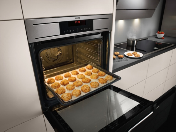 Духовой шкаф AEG bp 5831600 m