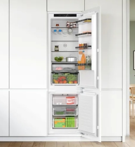 Встраиваемый холодильник Bosch KIN96SFD0 купить с доставкой по Москве и Московской области в интернет-магазине ТехноВегас