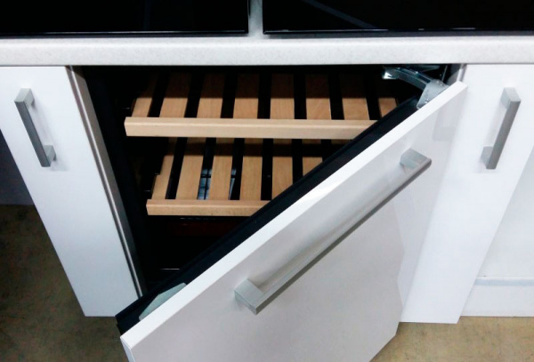 Винный шкаф IP INDUSTRIE cir 140 cfu серии built-in