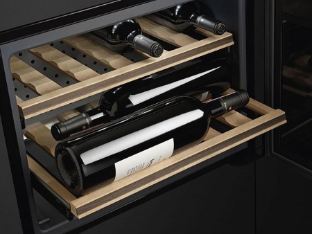 Винный шкаф SMEG CVI318XS купить с доставкой по Москве и Московской области в интернет-магазине ТехноВегас