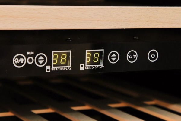 Винный шкаф DUNAVOX DX-51.150DBK купить с доставкой по Москве и Московской области в интернет-магазине ТехноВегас