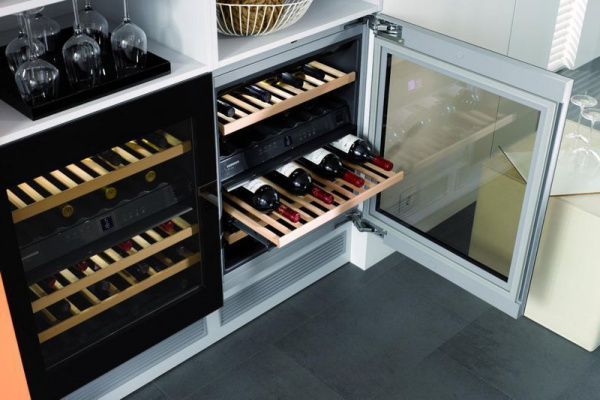 Винный шкаф LIEBHERR uwt 1682 vinidor